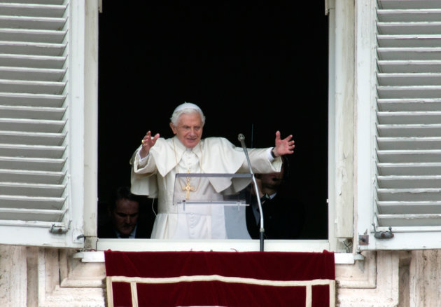 Holy Father delivers final angelus address