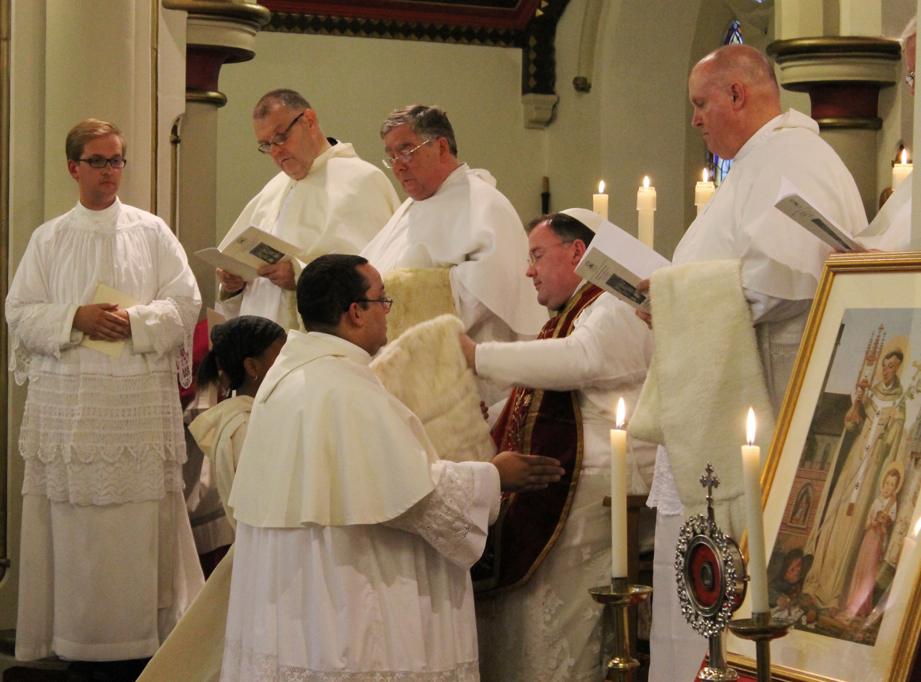 Br Pius is incorporated into the canonry and receives the canonical almuce.