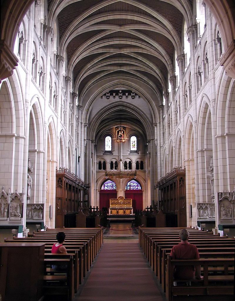 800px-buckfast_abbey_nave_arp_corrected